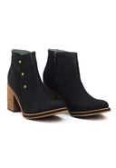 Botas de cuero para mujer San Polos EK6211 en color negro, vista lateral.